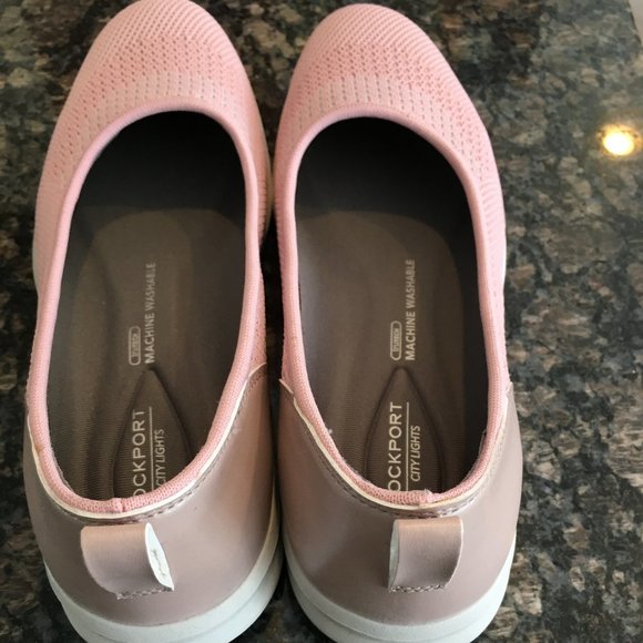 Womens 9 1/2 Rockport Flats - Picture 3 of 4